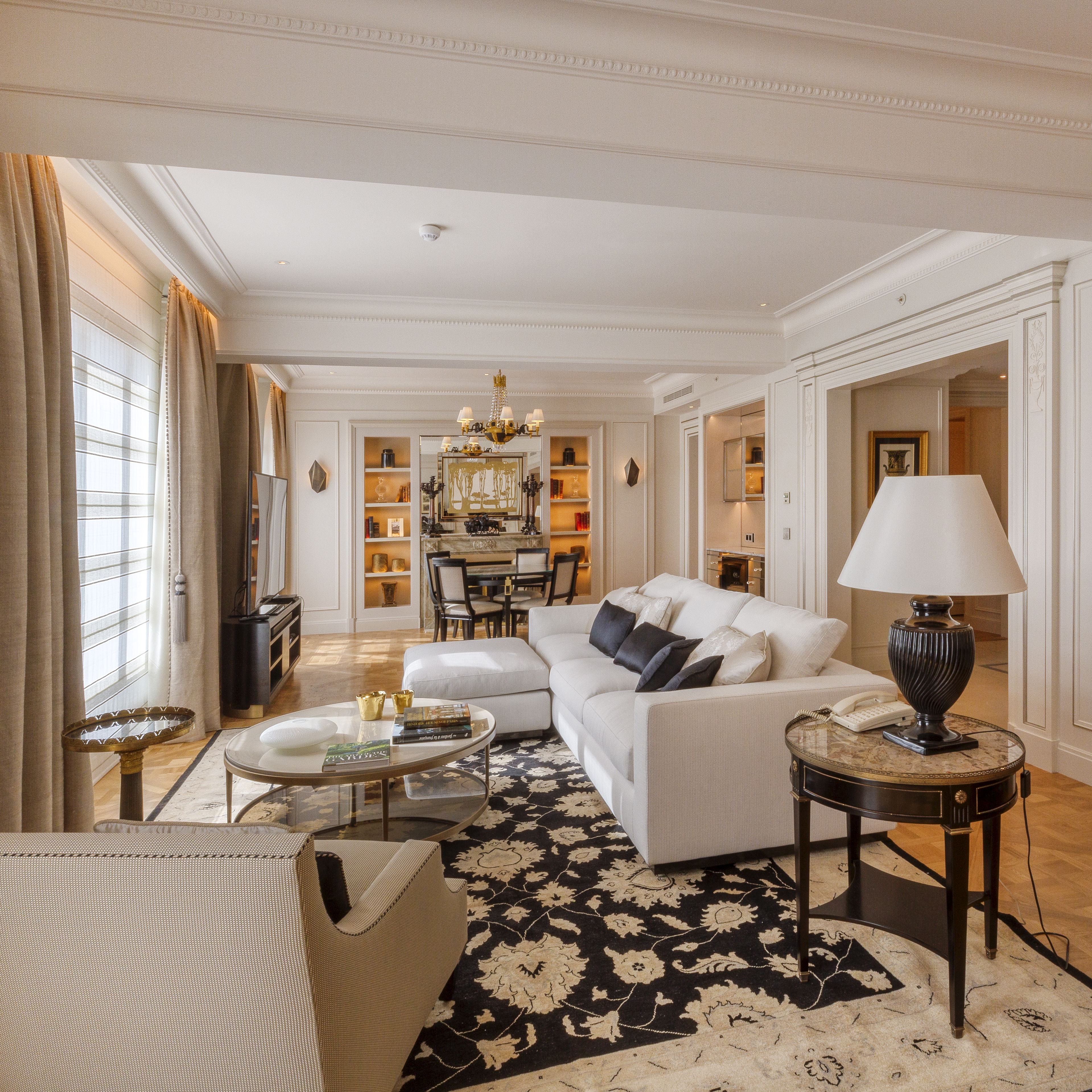 Four Seasons Hotel George V 75008 Paris -Pradeau Morin